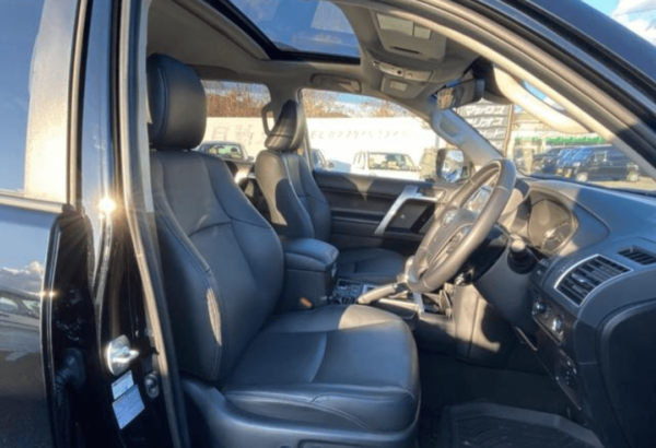 2020 Toyota Land Cruiser LUXURY - Certified Pre-Owned - Image 3