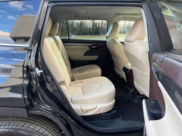 2021 Toyota Highlander Limited 4dr SUV AWD - Image 5