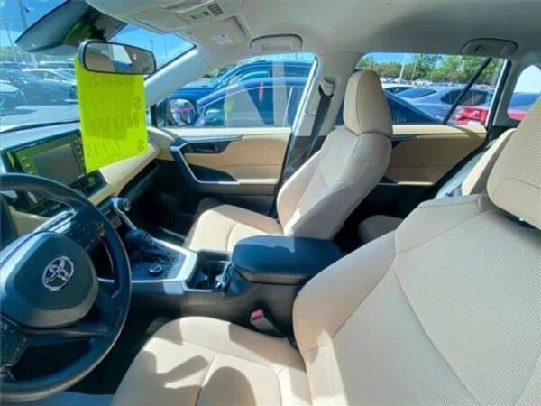 2021 Toyota RAV 4 Hybrid 4dr - Certified Pre-Owned - Image 4