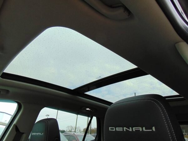2022 GMC Terrain Denali 4dr SUV Beauty - Certified Pre-Owned - Image 4