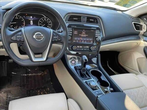2022 Nissan Maxima 3.5 Platinum 4dr Sedan - Certified Pre-Owned - Image 4
