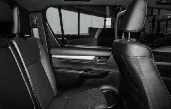 Unique 2022 Toyota Hilux Rogue (4X4) - Certified Pre-Owned - Image 5