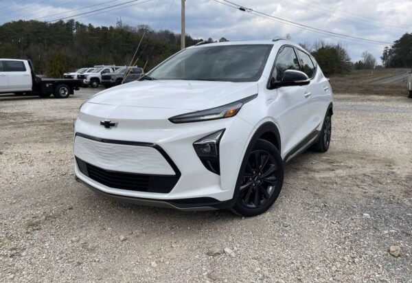 2022 Chevrolet Bolt EUV Premier 4dr Hatchback - Certified Pre-Owned - Image 3