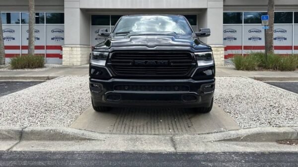 2023 Ram 1500 Laramie 4dr Crew Cab 4WD Luxury - Certified Pre-Owned