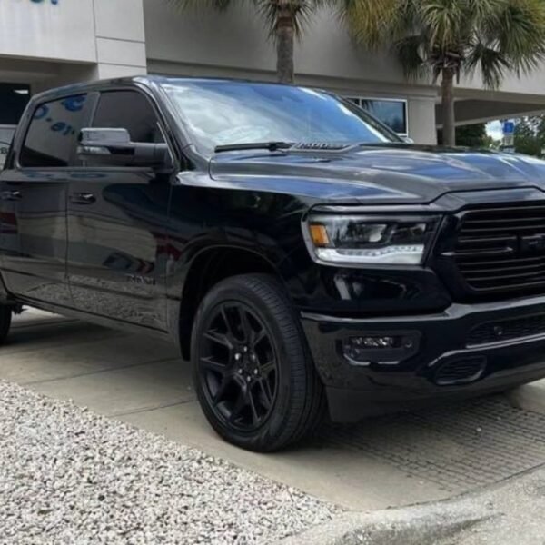 2023 Ram 1500 Laramie 4dr Crew Cab 4WD Luxury - Certified Pre-Owned - Image 5