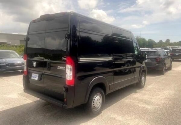 2024 Ram ProMaster Cargo Van 3500 Tradesman High Roof Luxury - Certified Pre-Owned - Image 6