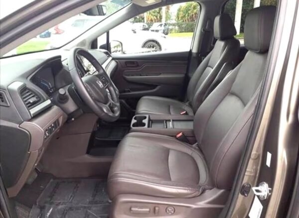 2022 Honda Odyssey EX-L 4dr Minivan Luxury - Certified Pre-Owned - Image 3