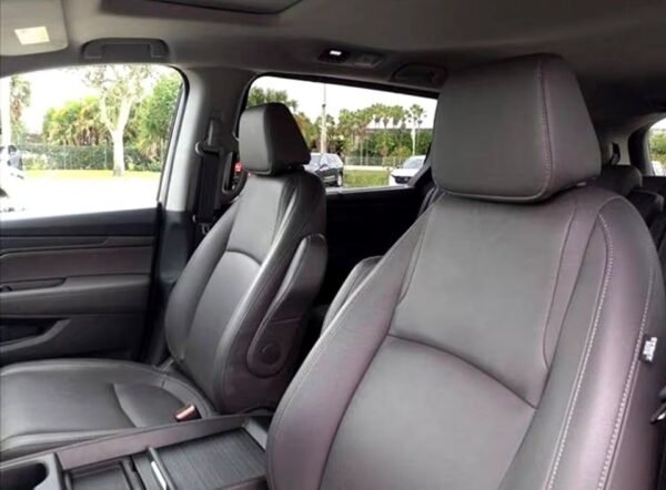 2022 Honda Odyssey EX-L 4dr Minivan Luxury - Certified Pre-Owned - Image 4