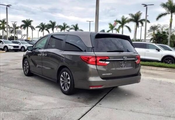 2022 Honda Odyssey EX-L 4dr Minivan Luxury - Certified Pre-Owned - Image 10