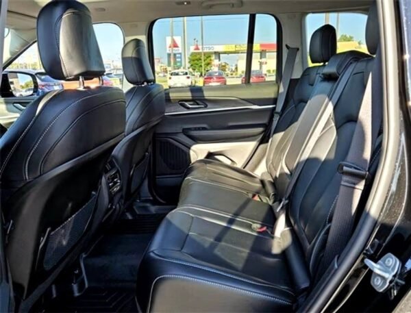 2024 Jeep Grand Cherokee Limited 4dr SUV - Certified Pre-Owned - Image 8