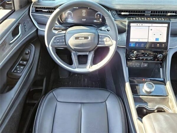 2024 Jeep Grand Cherokee Limited 4dr SUV - Certified Pre-Owned - Image 6