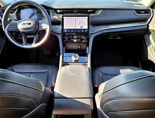 2024 Jeep Grand Cherokee Limited 4dr SUV - Certified Pre-Owned - Image 7