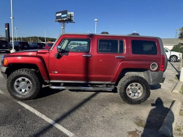 2010 HUMMER H3 Adventure 4dr - Certified Pre-Owned - Image 3