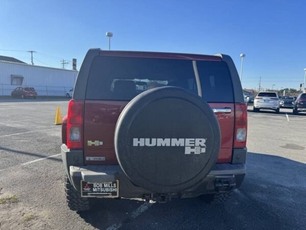 2010 HUMMER H3 Adventure 4dr - Certified Pre-Owned - Image 4