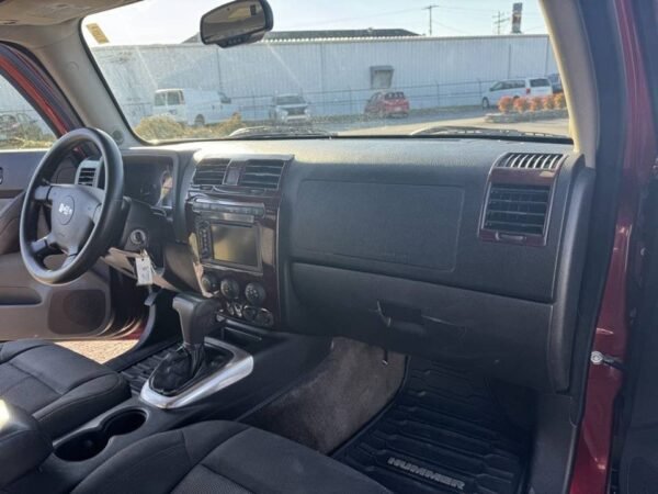 2010 HUMMER H3 Adventure 4dr - Certified Pre-Owned - Image 10