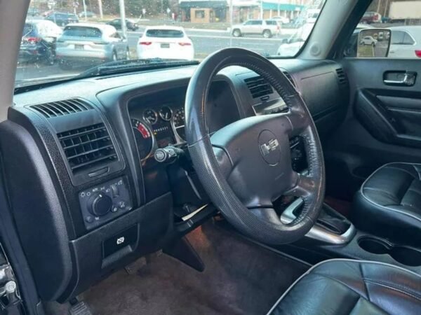2010 HUMMER H3 Luxury 4dr - Certified Pre-Owned - Image 7