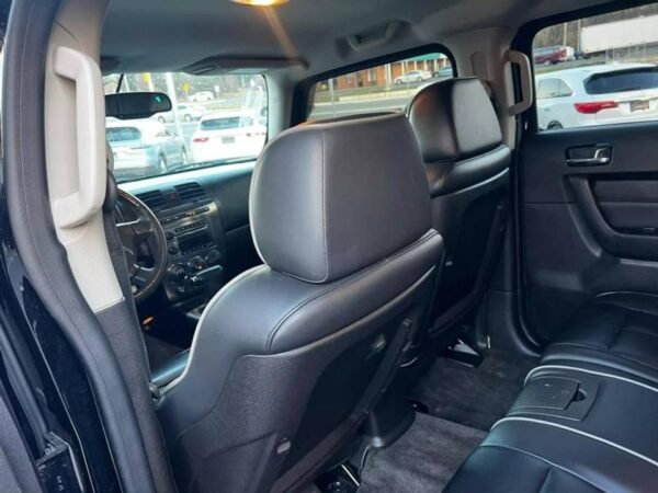 2010 HUMMER H3 Luxury 4dr - Certified Pre-Owned - Image 10