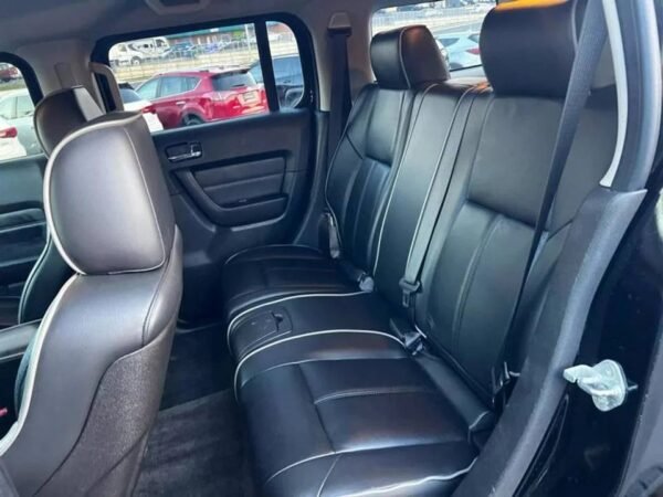 2010 HUMMER H3 Luxury 4dr - Certified Pre-Owned - Image 11
