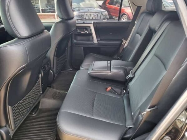 2018 Toyota 4Runner 4dr SUV 4WD - Certified Pre-Owned - Image 3