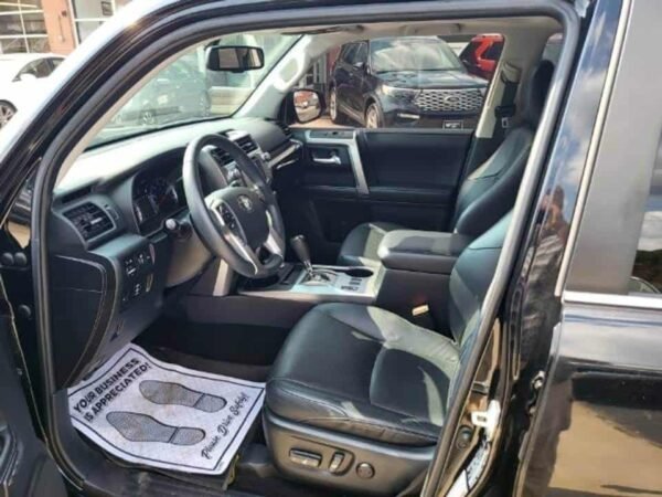 2018 Toyota 4Runner 4dr SUV 4WD - Certified Pre-Owned - Image 4
