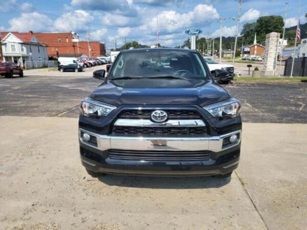 2018 Toyota 4Runner 4dr SUV 4WD - Certified Pre-Owned - Image 2