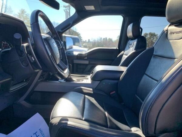 2019 Ford F-150 Raptor 4dr SuperCrew - Image 11