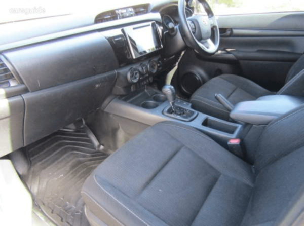 2020 Toyota Hilux SR5 (4X4) Upgrade - Certified Pre-Owned - Image 6