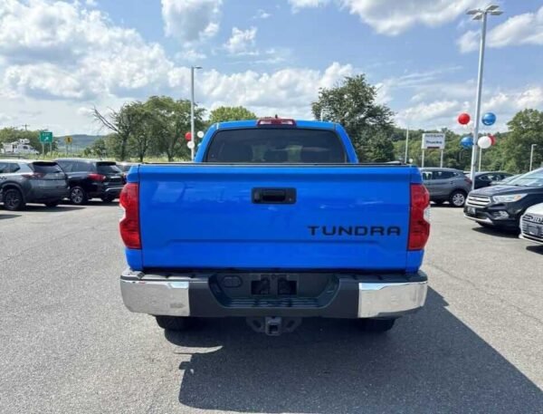 2021 Toyota Tundra SR5 4dr CrewMax 4WD SB - Certified Pre-Owned - Image 9